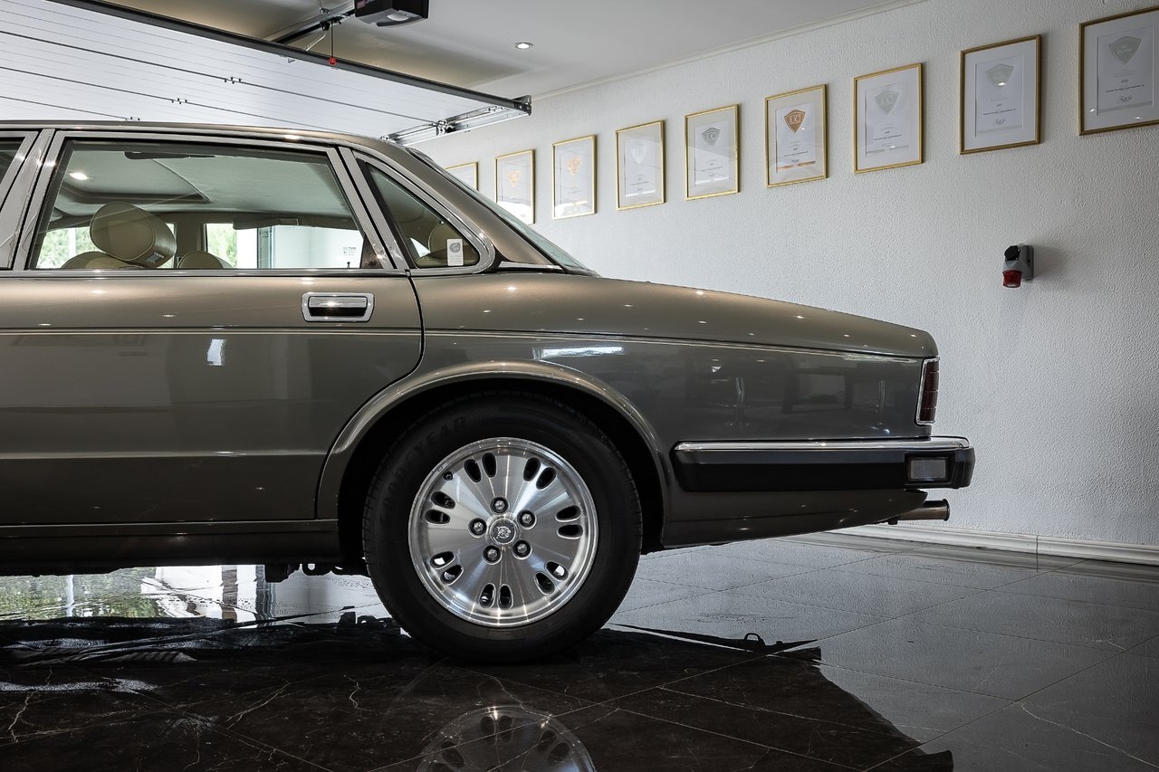 Jaguar XJ 4.0 1993, bild 4/25