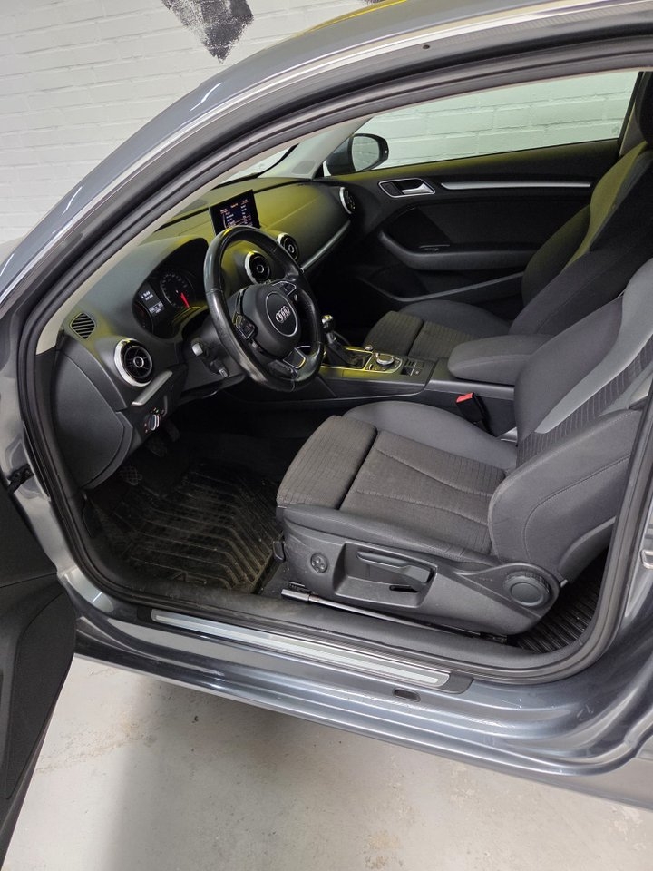 Audi A3 2.0 TDI Manuell, 150hk Ambition 2013, bild 7/14