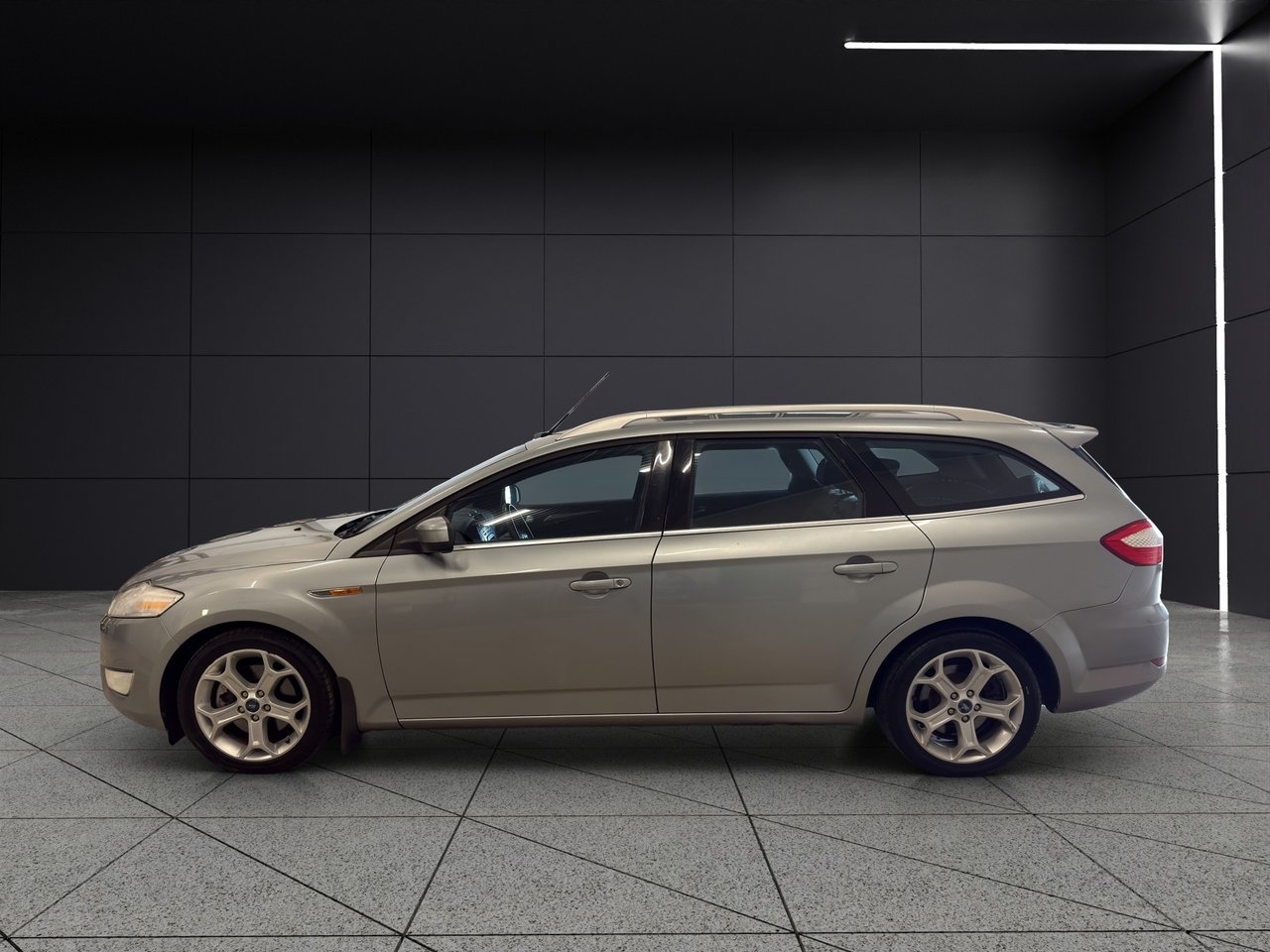 Ford Mondeo 2010, bild 3/22