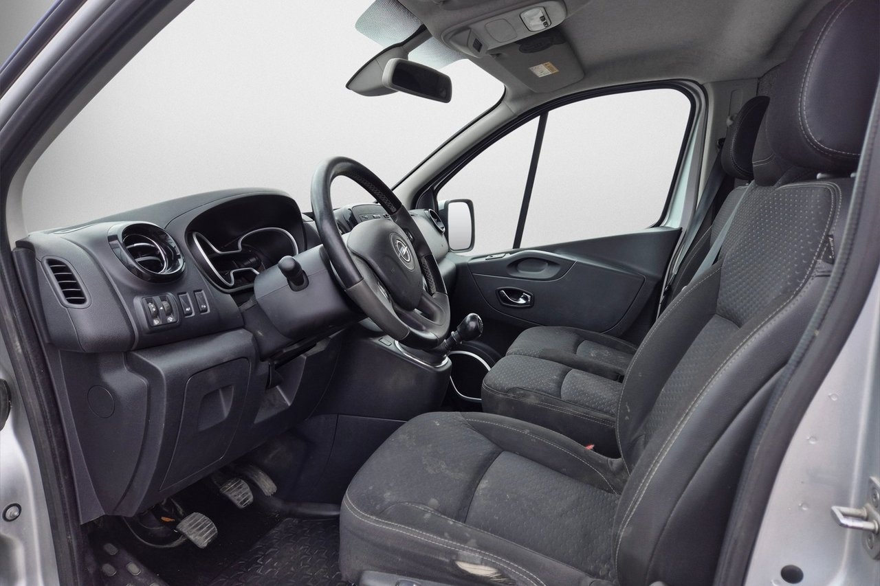 Opel Vivaro 2017, bild 6/10