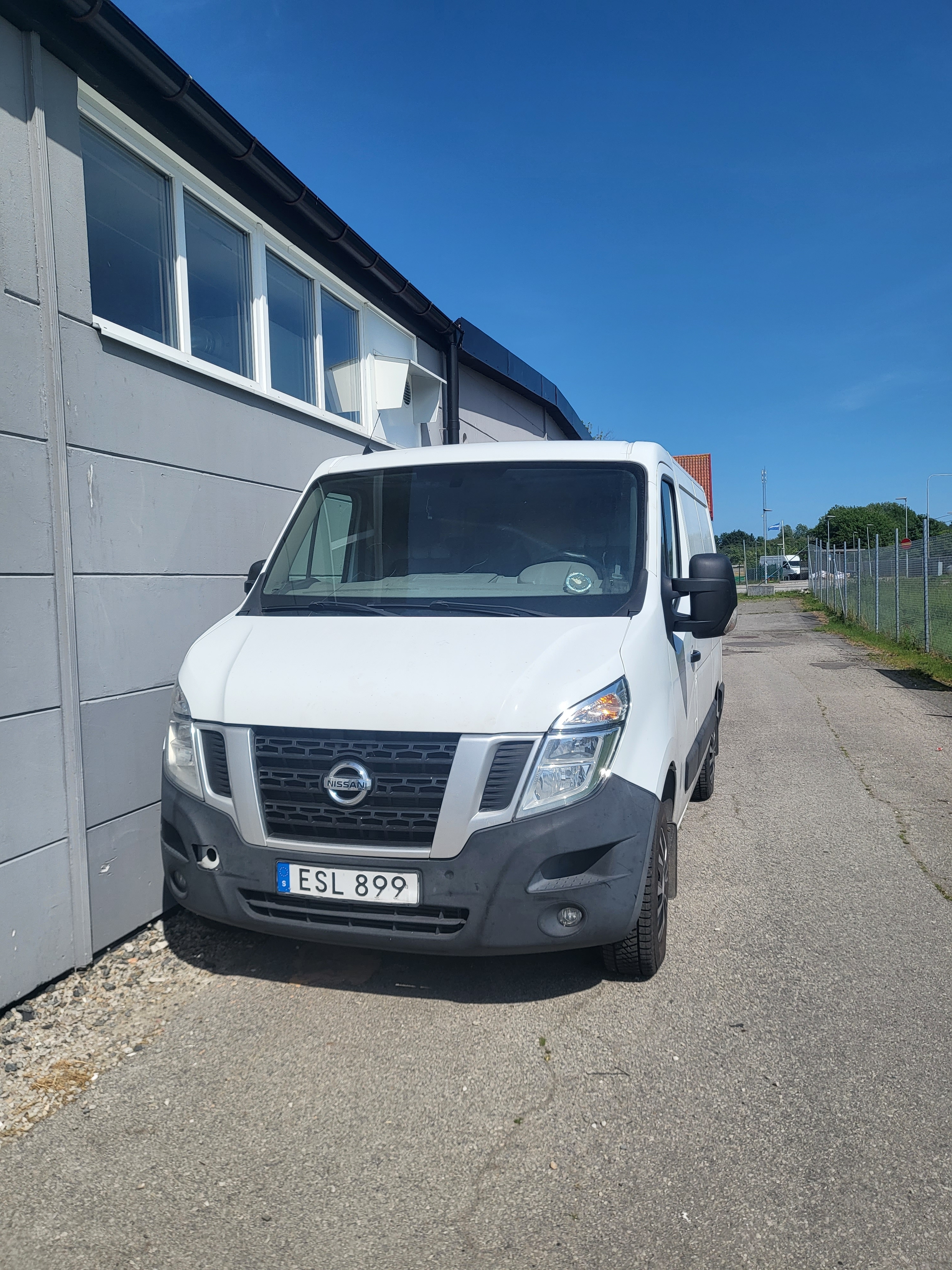 Nissan NV400