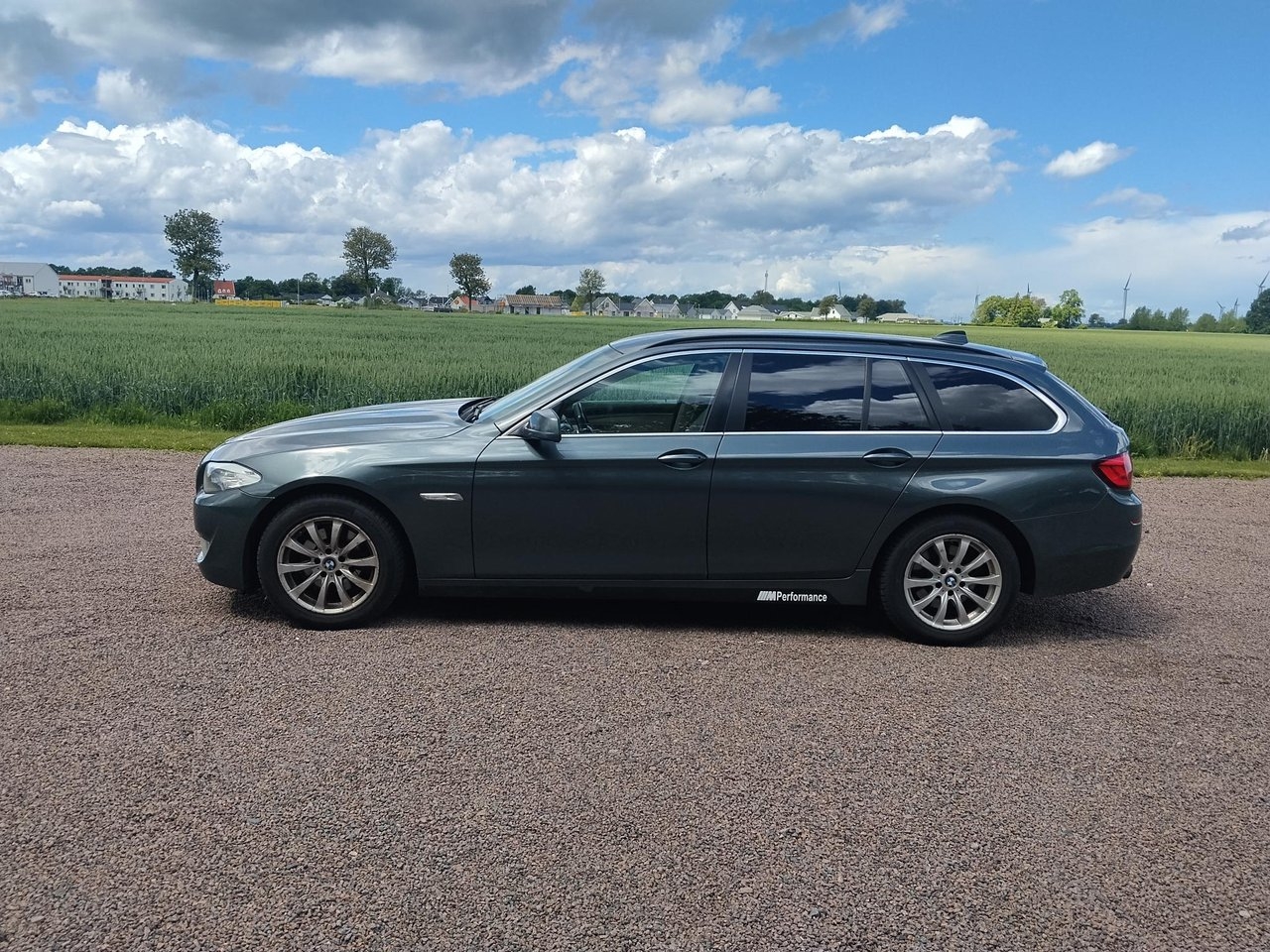 BMW 520 d Touring Steptronic 2011, bild 2/10