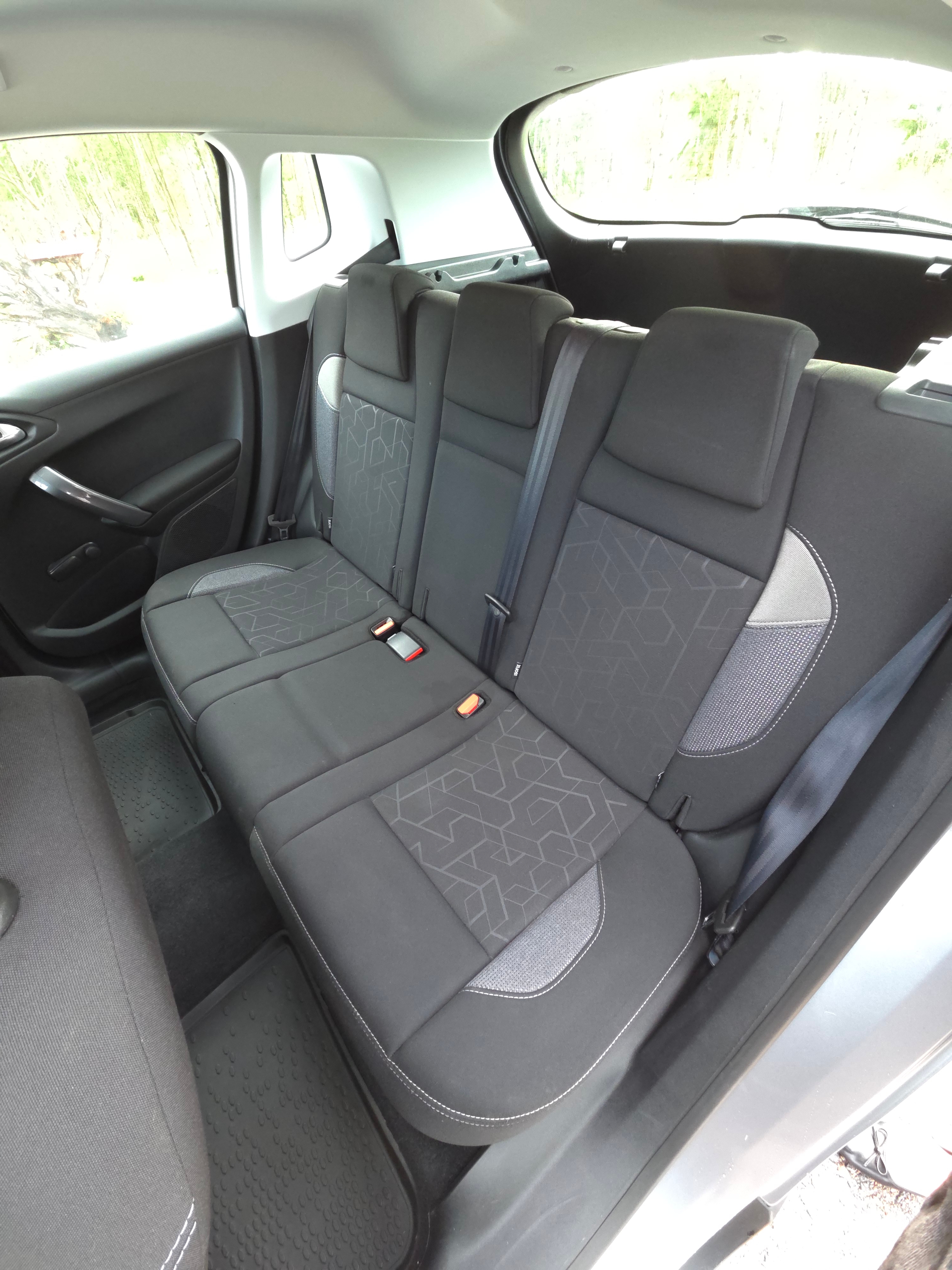 Peugeot 2008 1.2 PureTech 82 Manuell 2017, bild 5/10