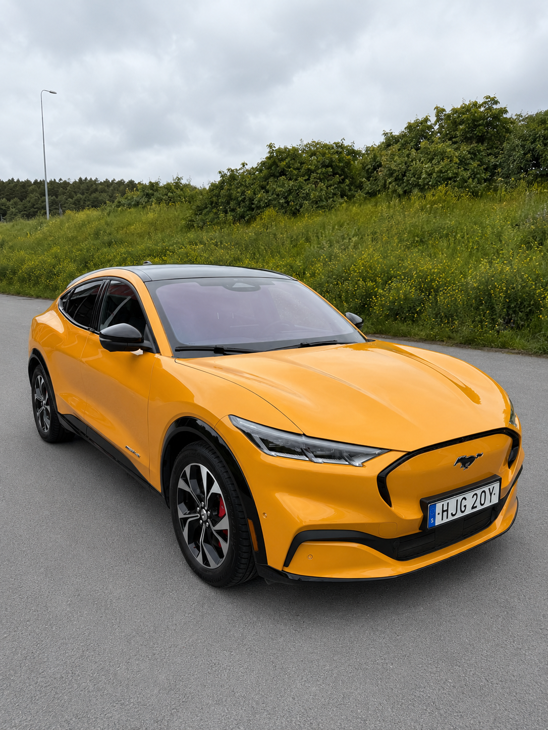 Ford Mustang Mach-E Standard Range AWD 2022, kuva 4/10