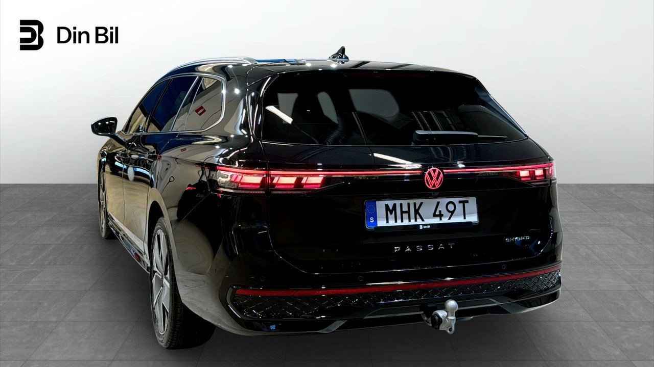 Volkswagen Passat eHybrid R-Line SWE ED 2026, bild 3/10