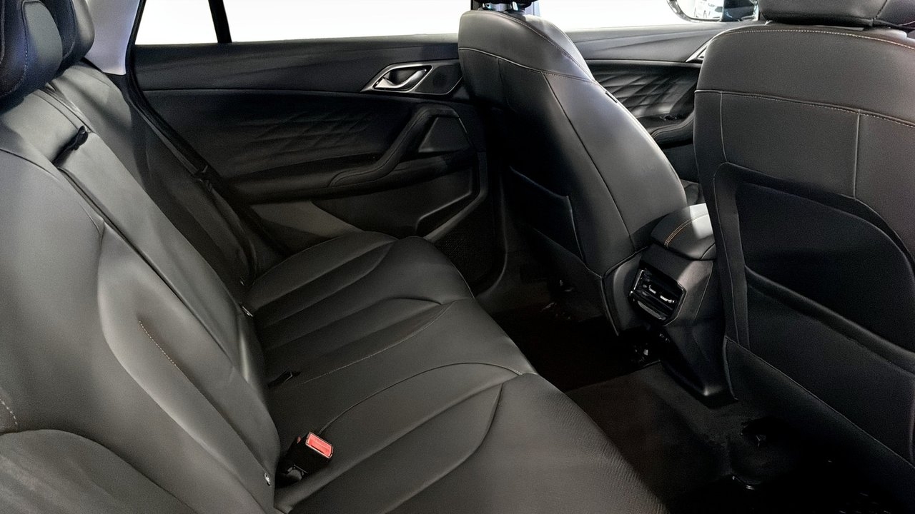 MG HS Luxury PHEV 1.5T 307hk Automat 2024, photo 5/9