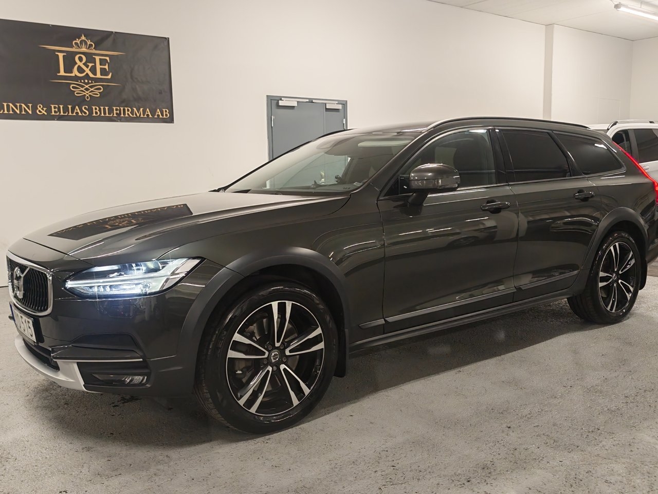 Volvo V90 Cross Country