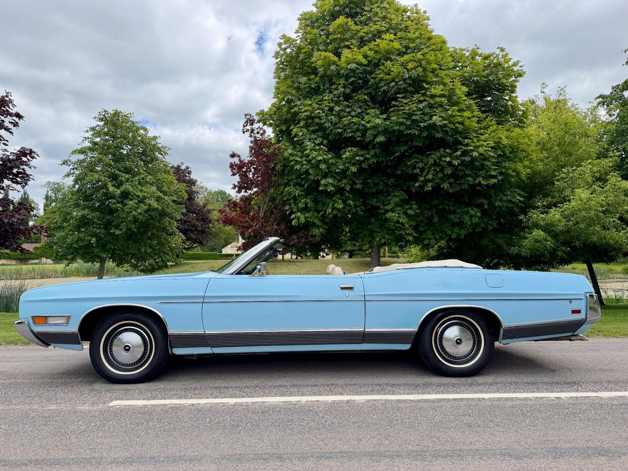 Ford LTD Cab 1972, bild 2/10