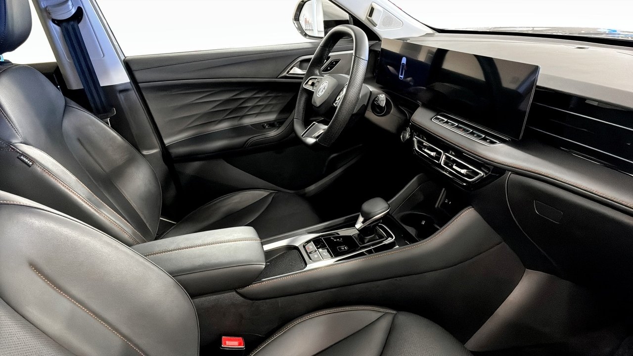 MG HS Luxury PHEV 307hk Automat 2024, bild 3/9
