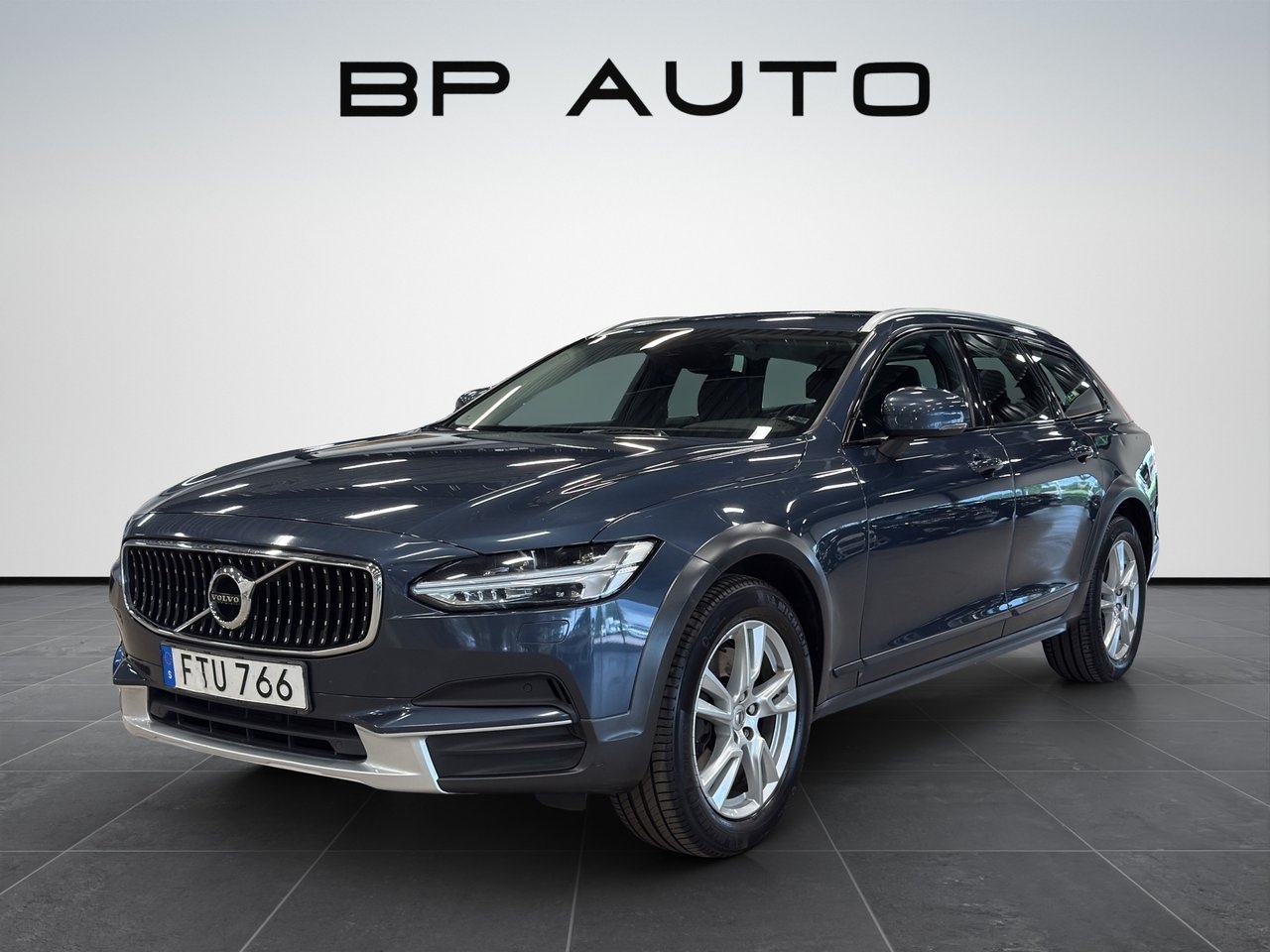 Volvo V90 Cross Country