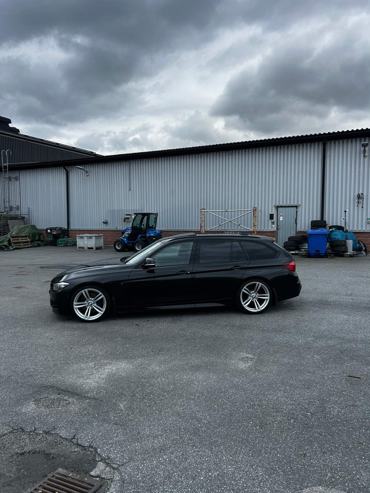 BMW 335 d xDrive Touring Steptronic 2018, kuva 2/10