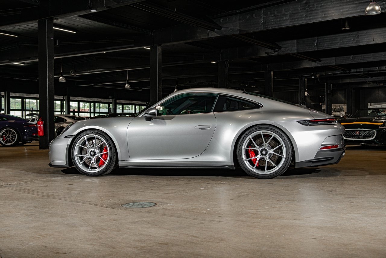 Porsche 992 2024, photo 3/10