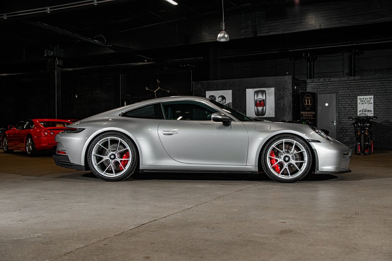 Porsche 992 2024, photo 6/10