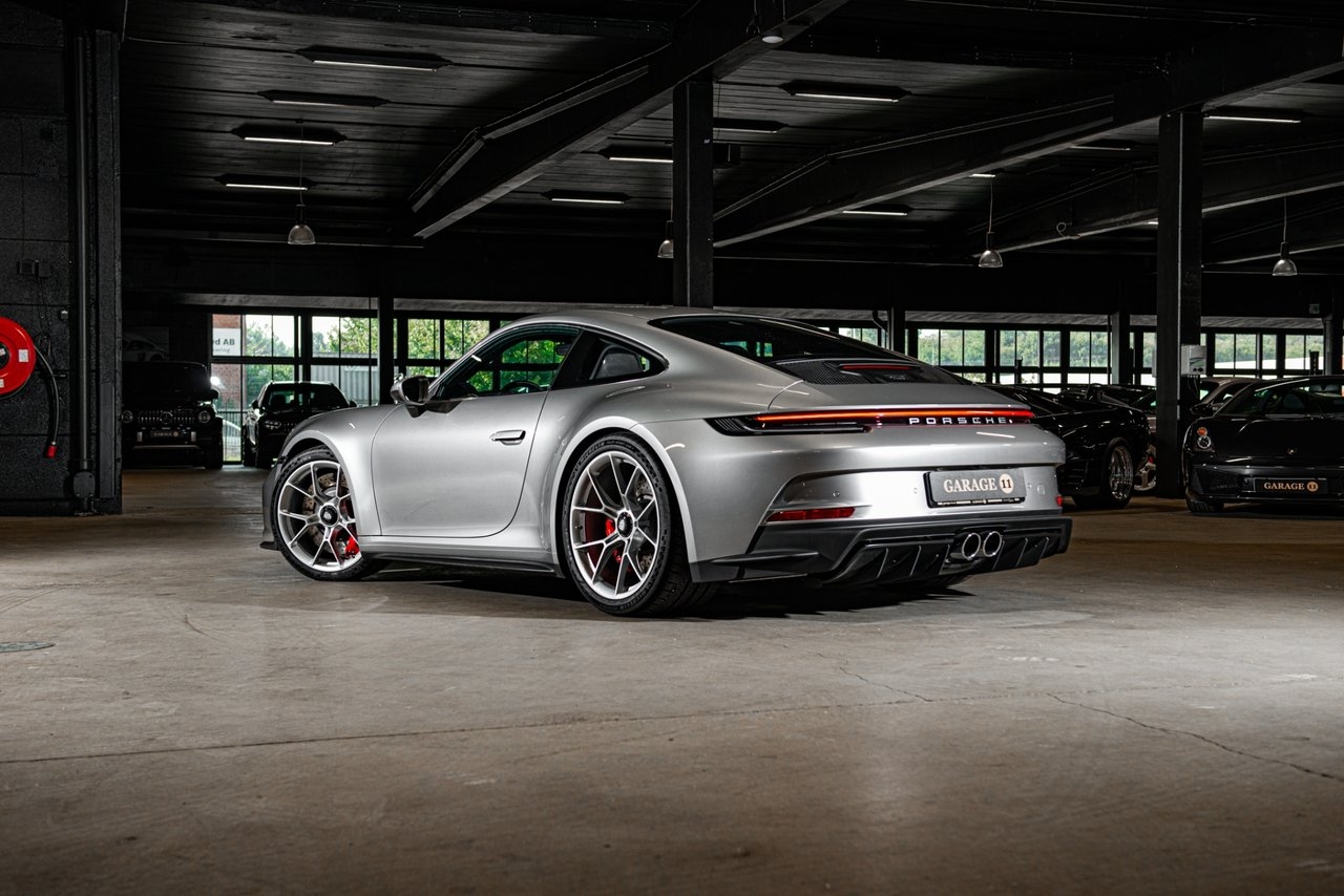 Porsche 992 2024, photo 4/10