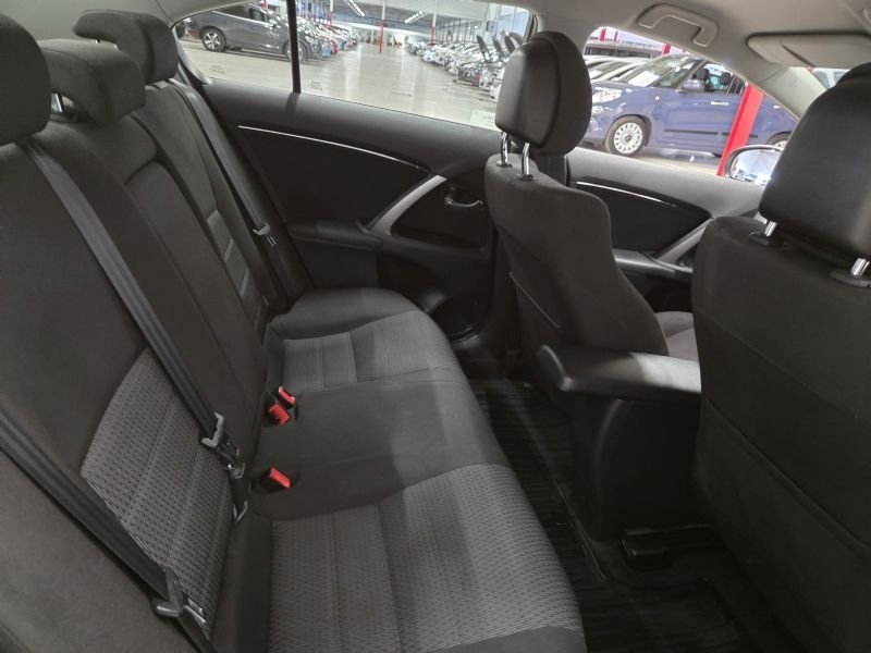 Toyota Avensis 2013, bild 5/10