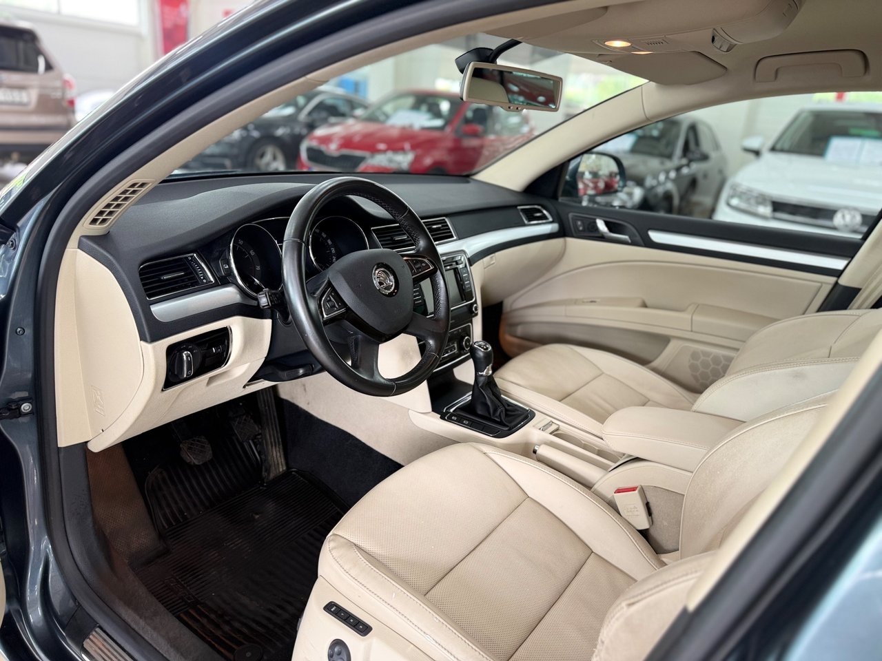 Skoda Superb 2014, bild 7/10