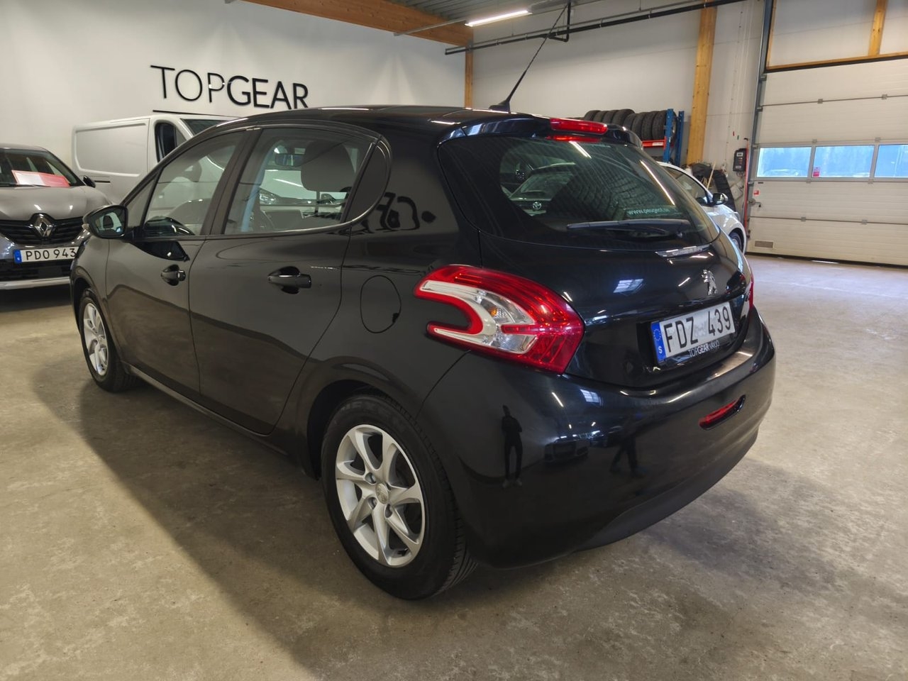 Peugeot 208 5-dörrar 1.2 VTi 2013, bild 4/10