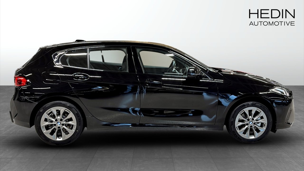 BMW 120 2026, bild 6/9