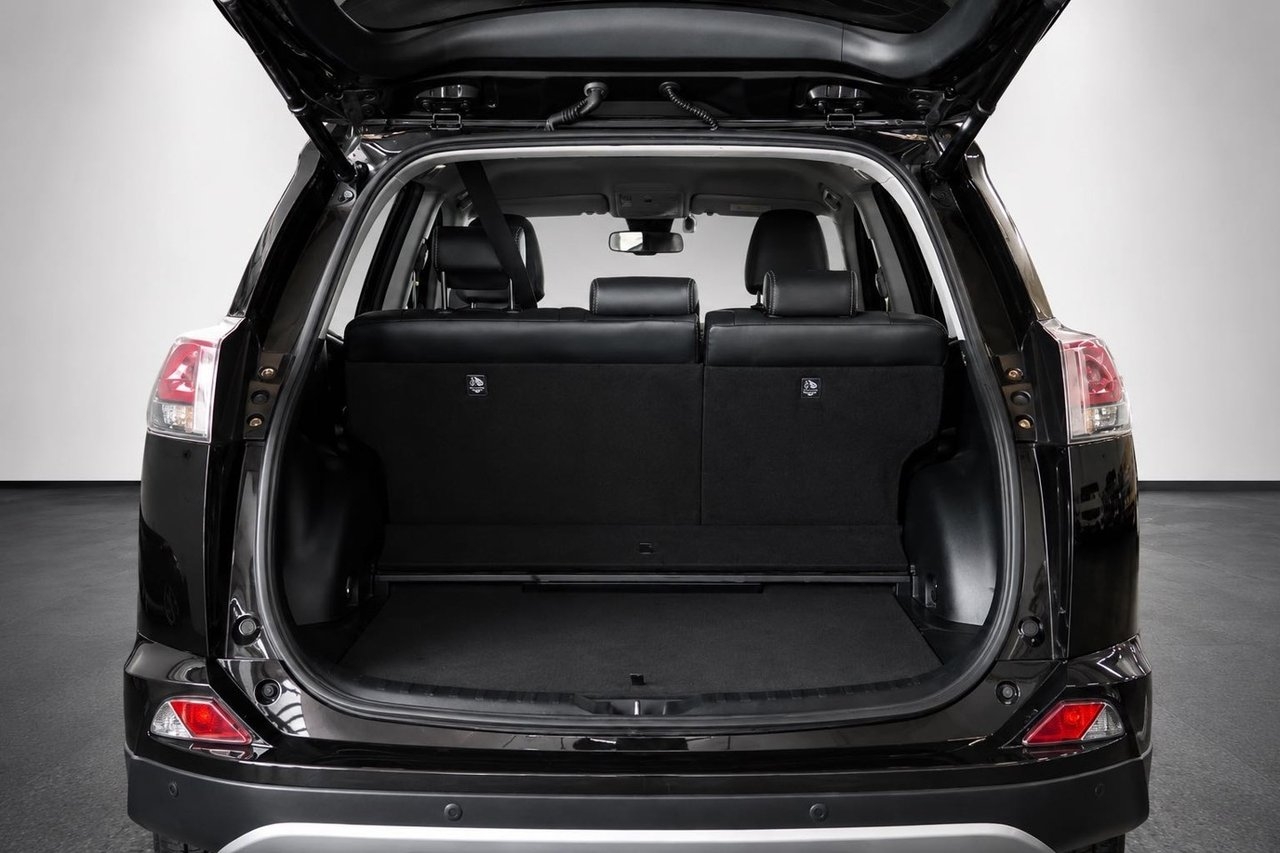Toyota RAV4 2016, bild 6/26
