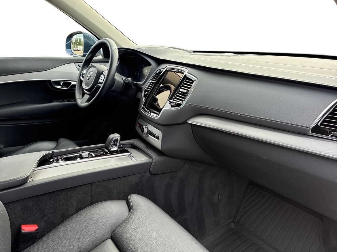 Volvo XC90 Recharge T8 Ultimate Bright 2023, bild 4/15