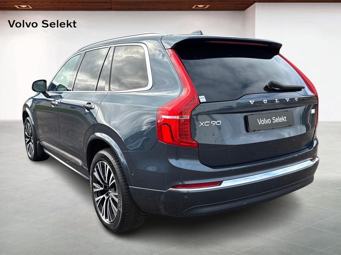 Volvo XC90 Recharge T8 Ultimate Bright 2023, bild 2/15