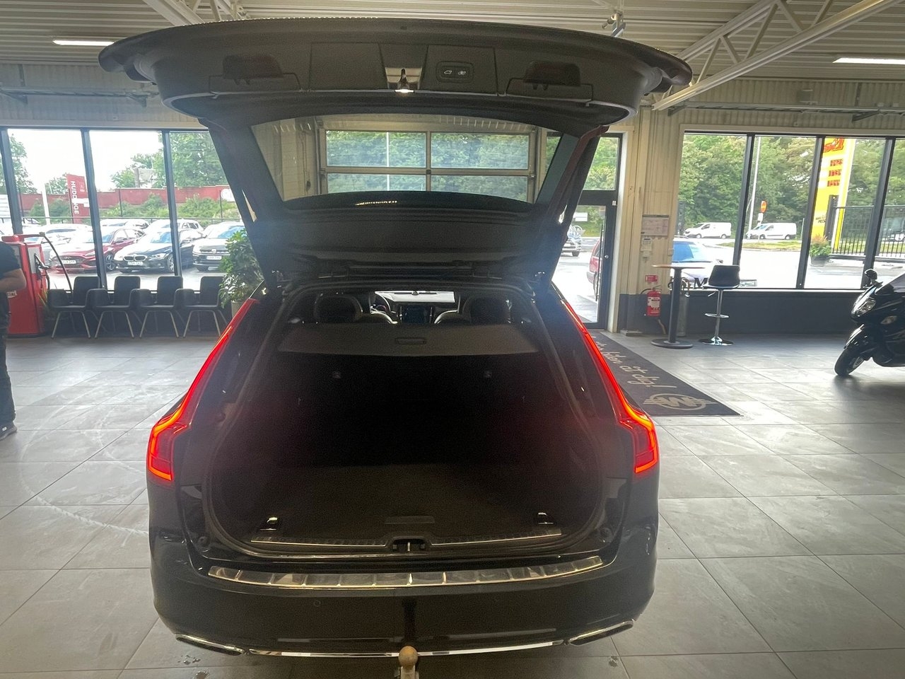 Volvo V90 2018, kuva 6/10
