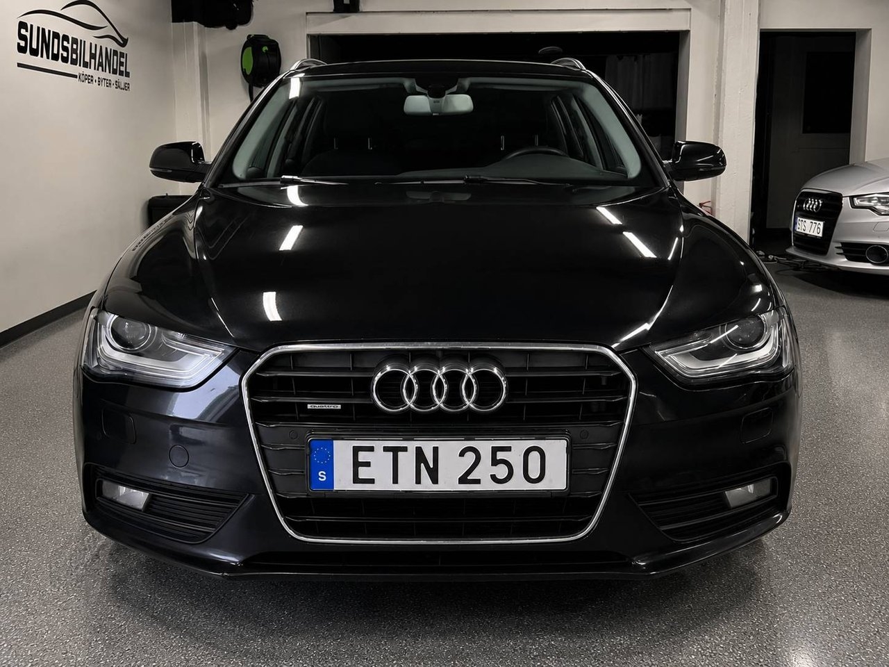 Audi A4 2015, bild 2/19