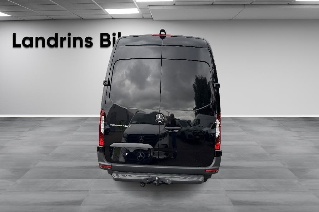 Mercedes-Benz eSprinter 420 81 kWh 2026, photo 5/10