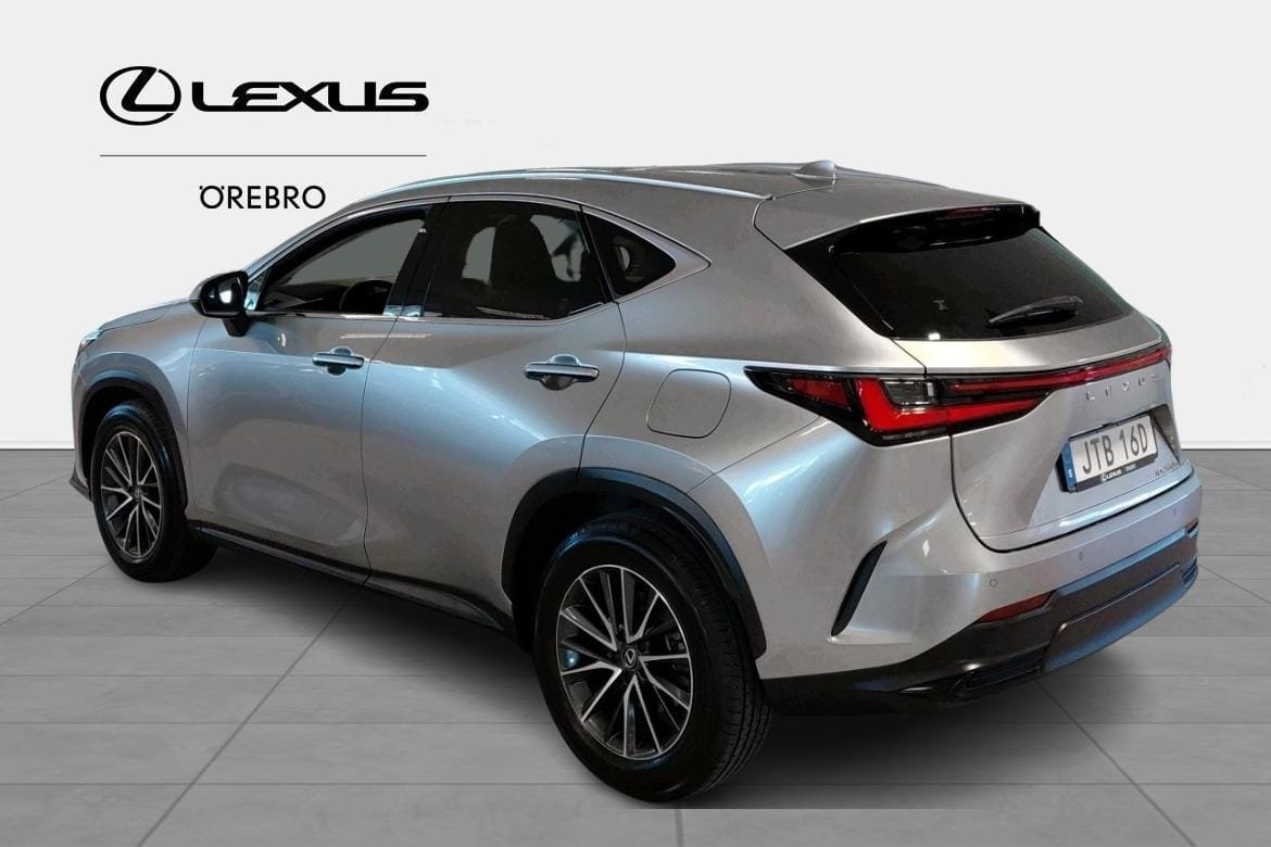 Lexus NX 450h+ Business Plus Vinterhjul 2024, bild 4/10