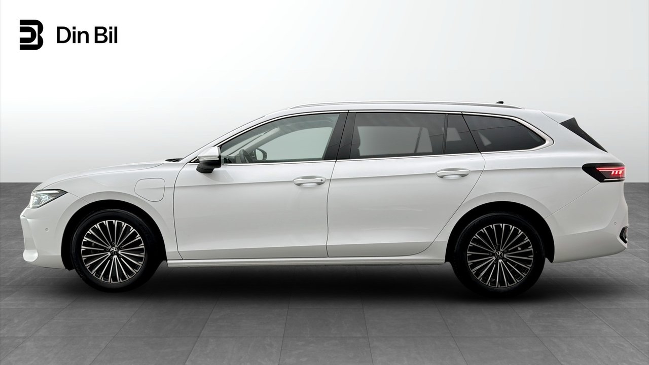 Volkswagen Passat 2025, bild 2/19
