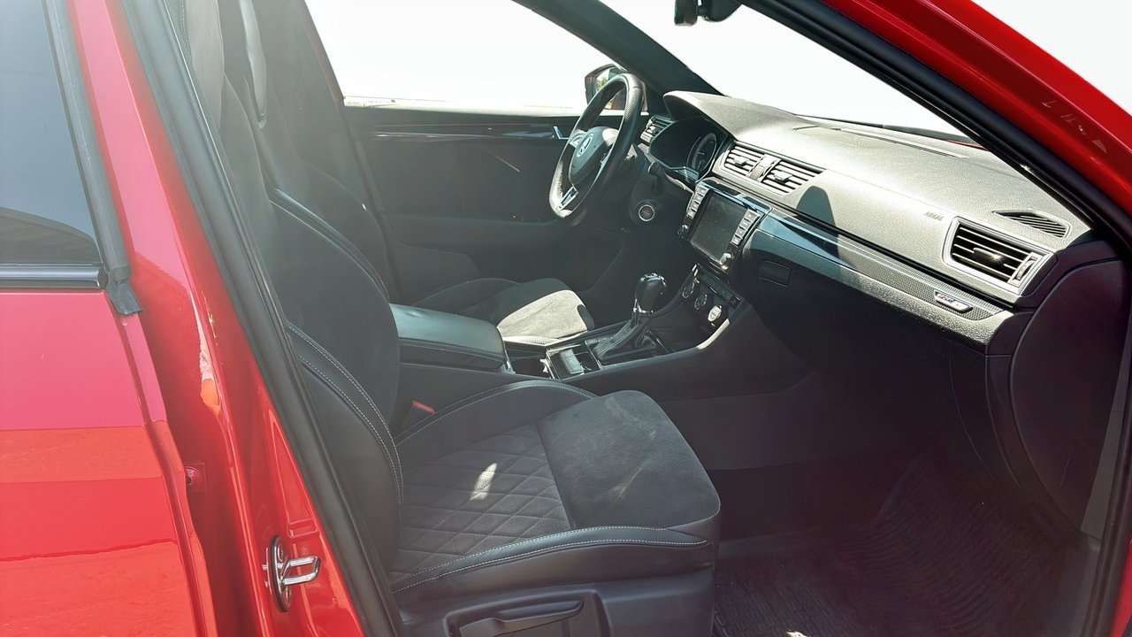 Skoda Superb 2017, bild 7/10