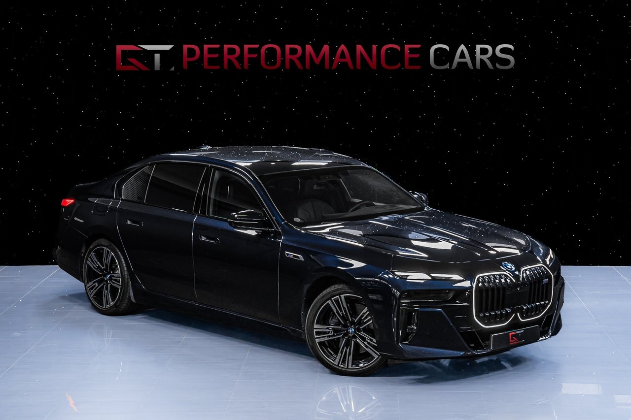 BMW M760e
