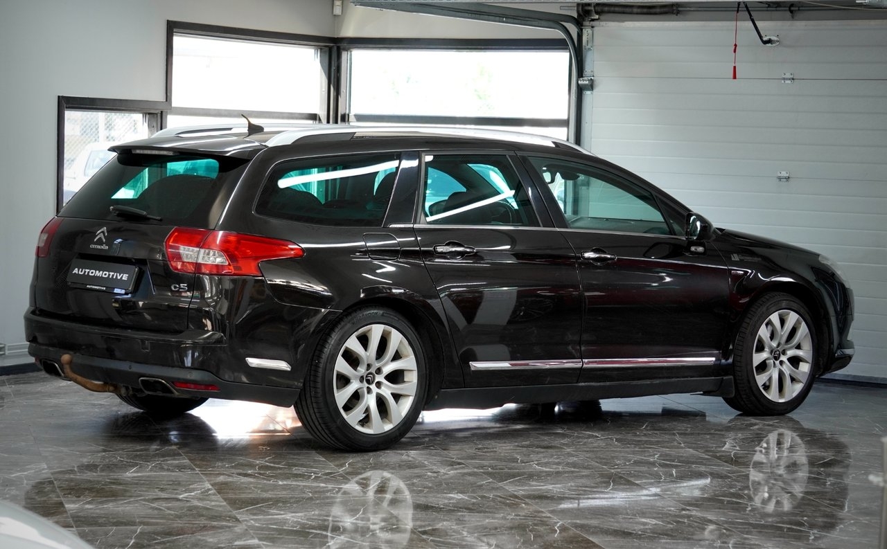 Citroen C5 Tourer 2.2 HDi Skinn Drag 2012, kuva 4/15