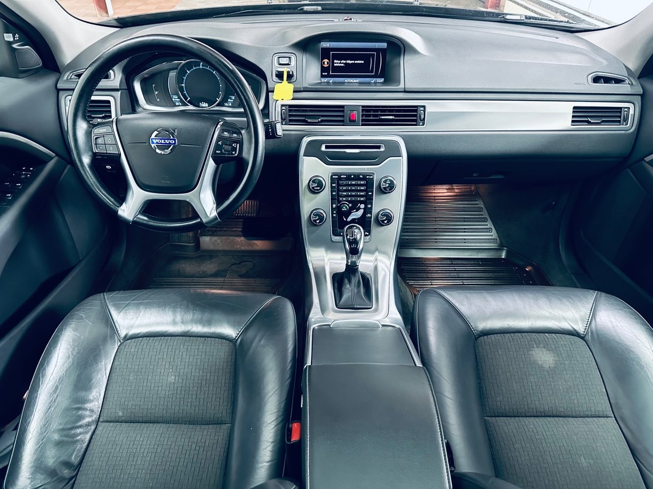 Volvo V70 D2 Geartronic, 115hk Momentum 2014, bild 7/16