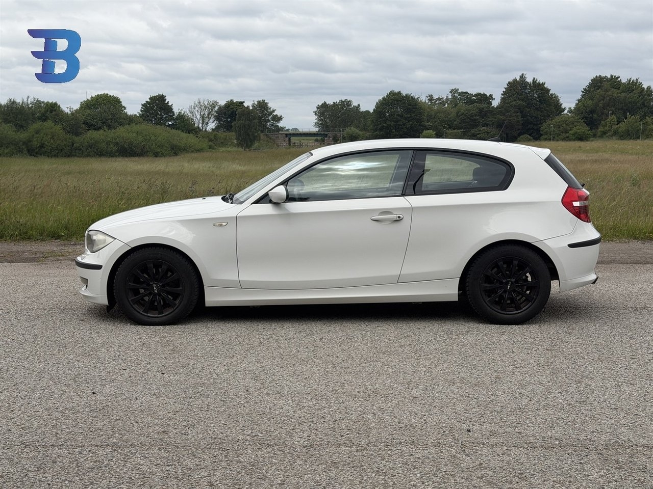 BMW 118 2008, bild 4/10