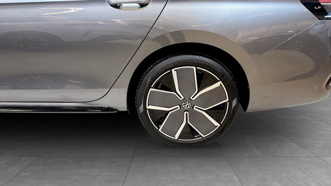 Volkswagen Passat 2025, bild 6/10