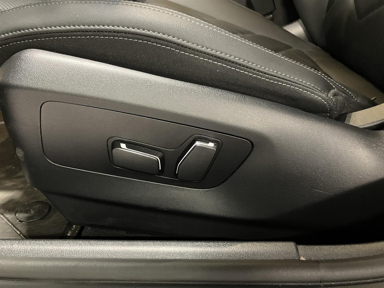 BMW i5 2025, kuva 7/10