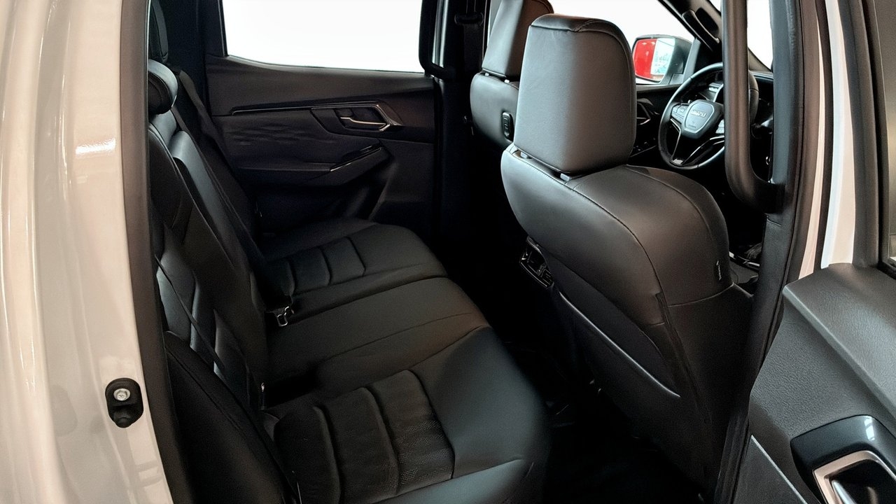 Isuzu D-max XRX DC AT CNG 2024, photo 5/10
