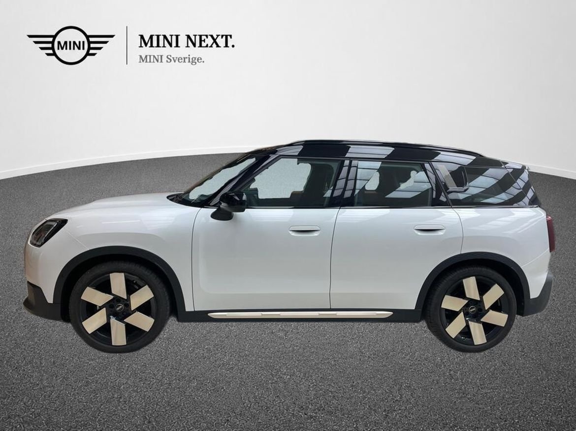 MINI Countryman E Favoured Trim, Paket S 2025, bild 2/15