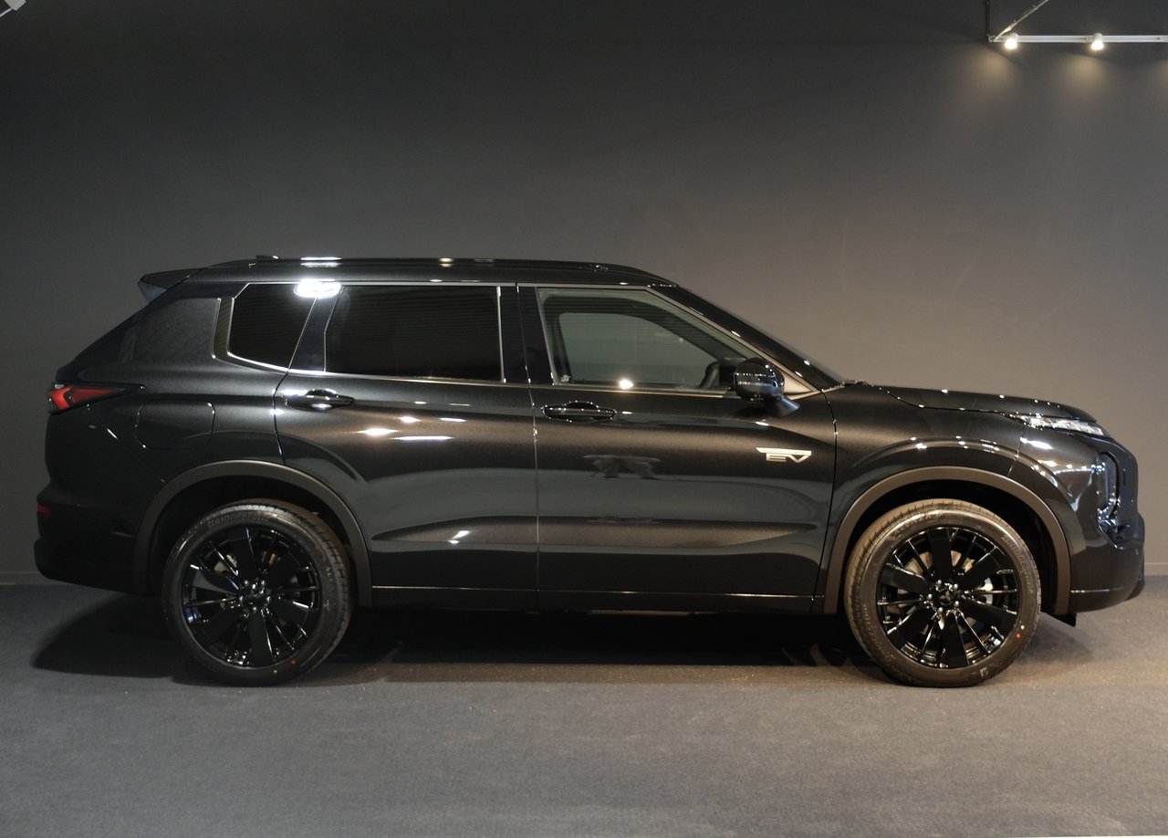 Mitsubishi Outlander 2026, bild 2/9