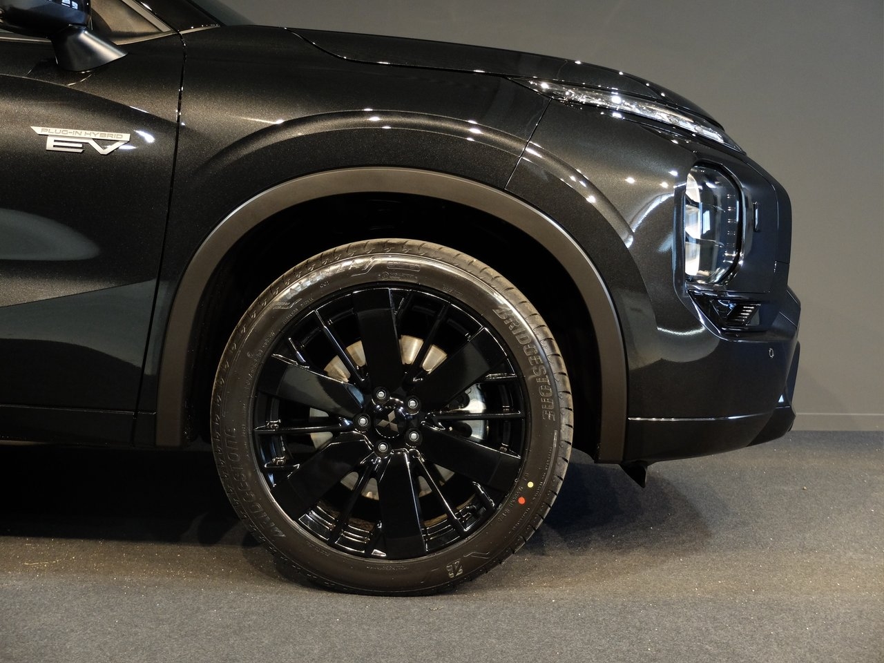 Mitsubishi Outlander 2026, bild 3/9