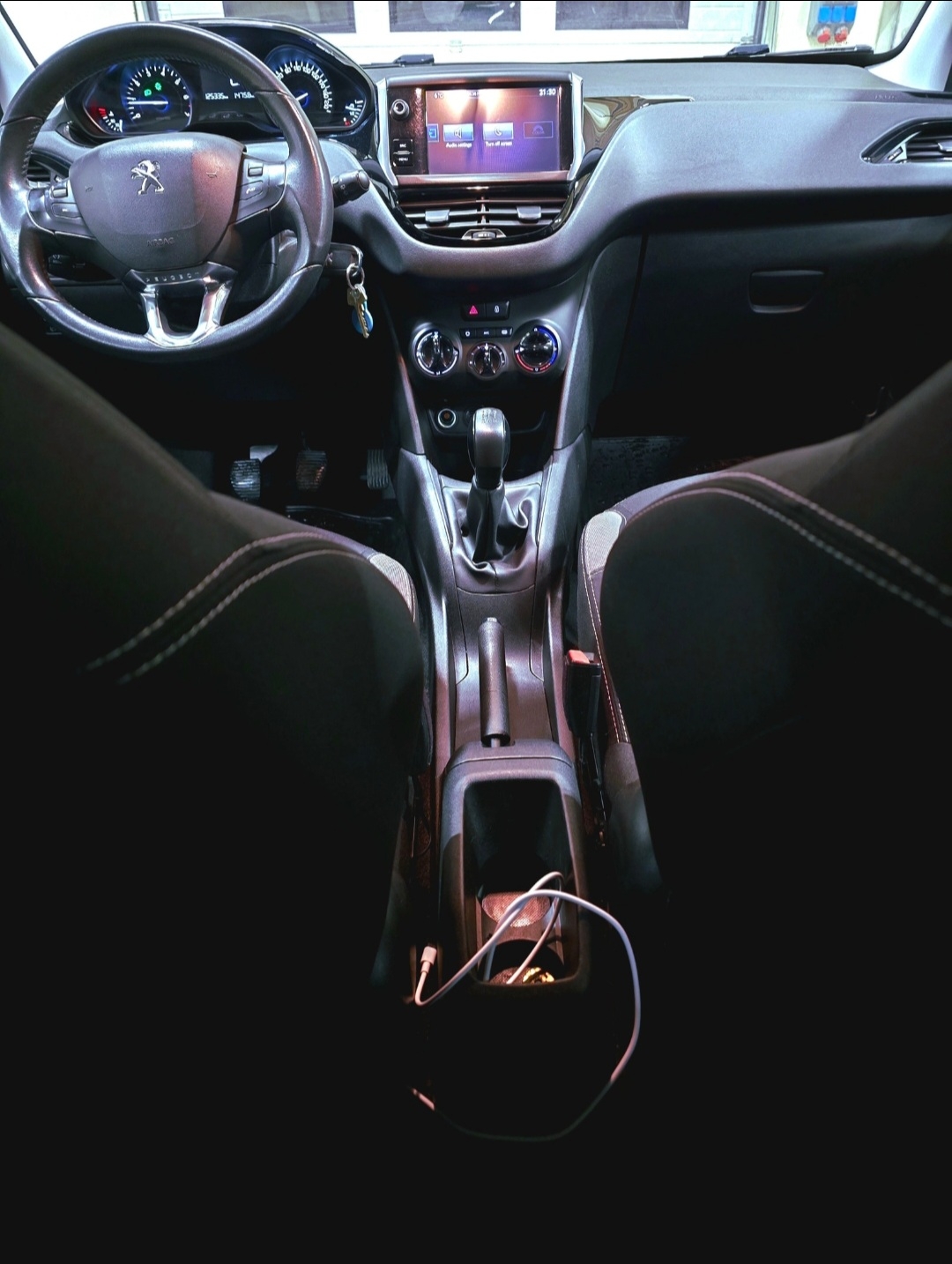 Peugeot 208 2015, bild 6/10