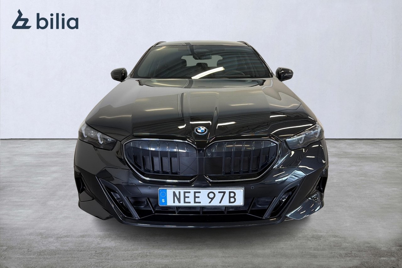 BMW 530 e xDrive Touring M Sport Pro 2025, bild 2/10