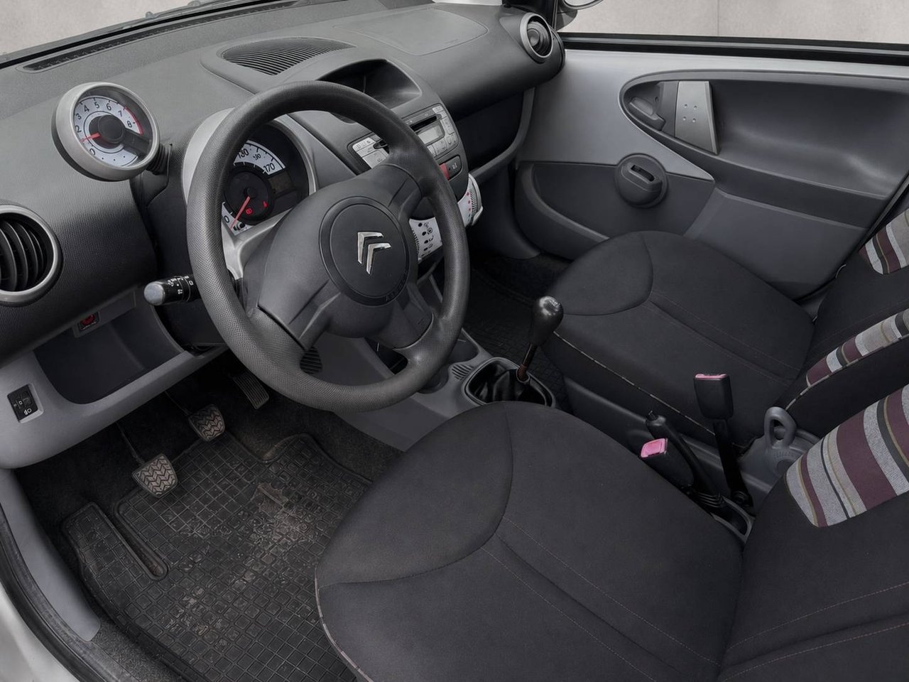Citroen C1 5-dörrar 2010, bild 3/8