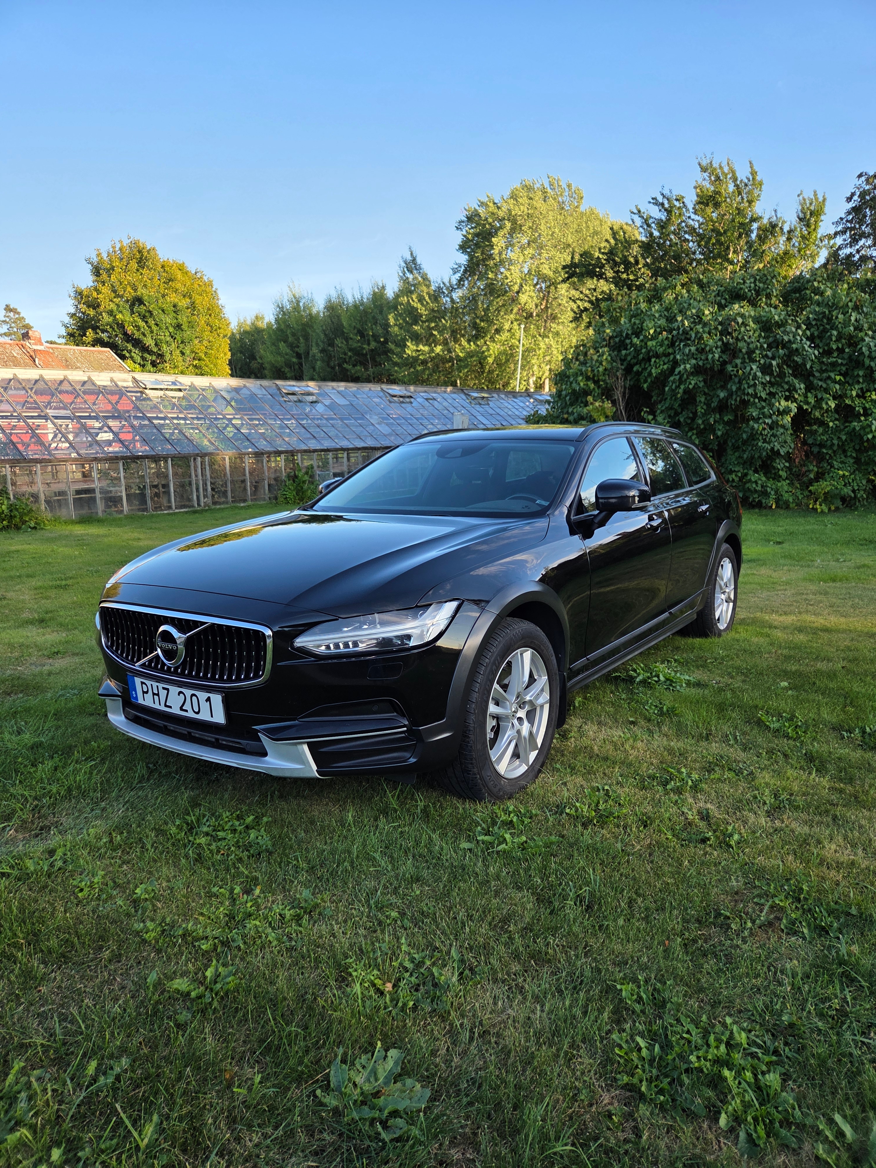Volvo V90 Cross Country