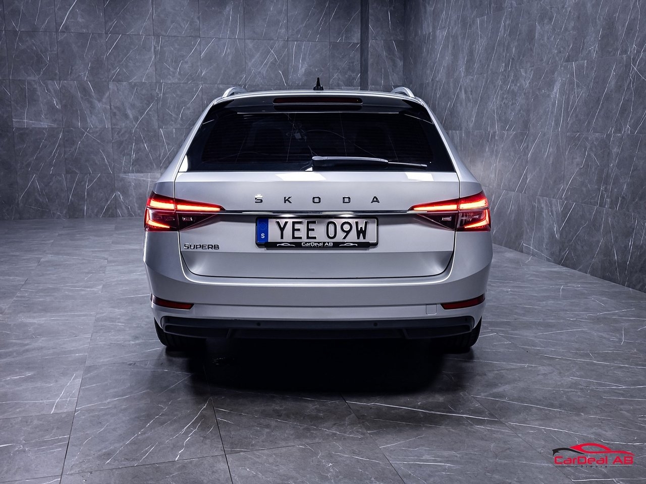 Skoda Superb Kombi 2.0 TDI 150hk 2020, bild 6/32