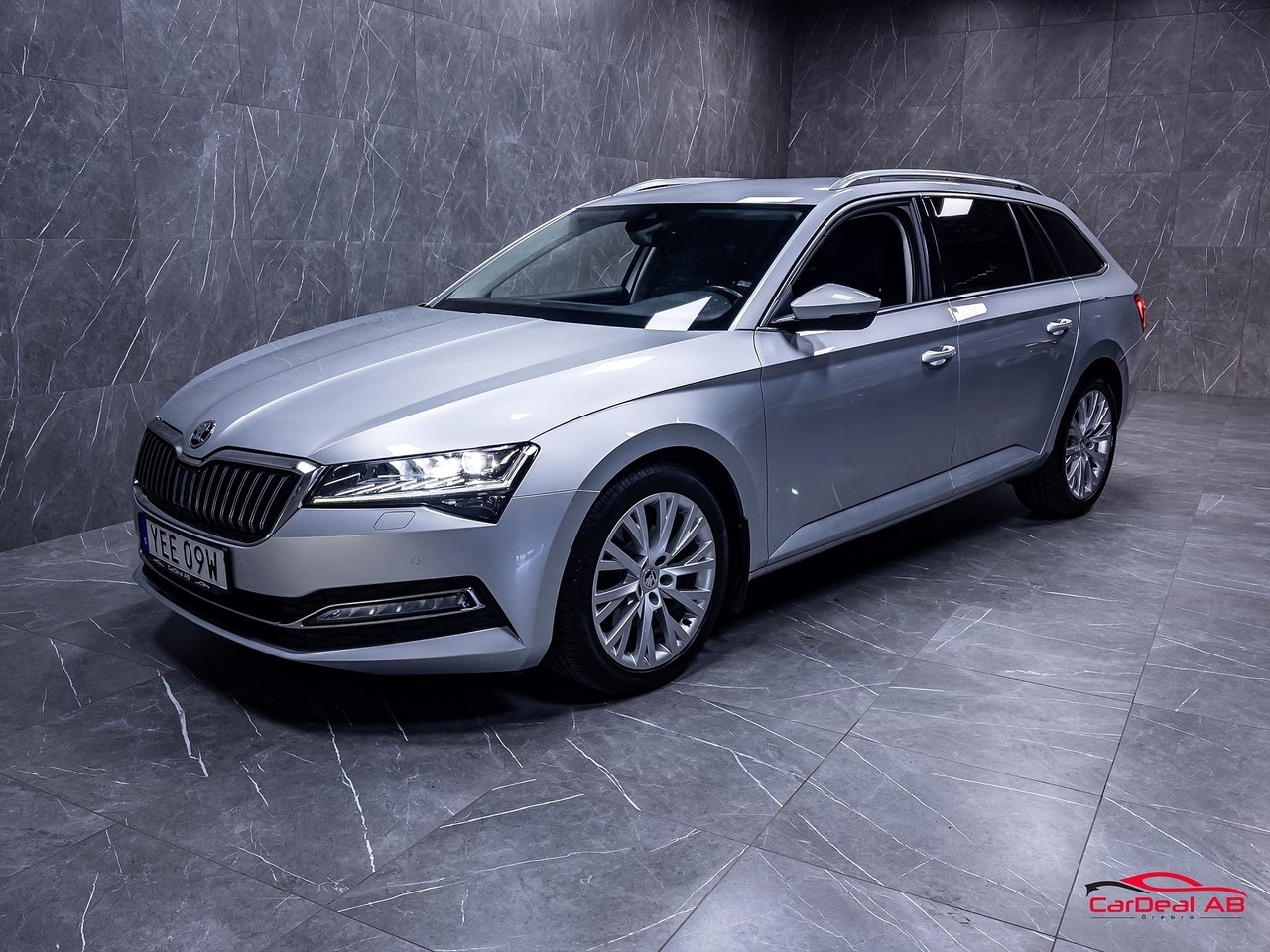 Skoda Superb Kombi 2.0 TDI 150hk 2020, bild 3/32