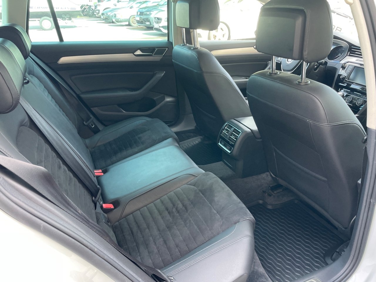 Volkswagen Passat 2017, bild 5/10