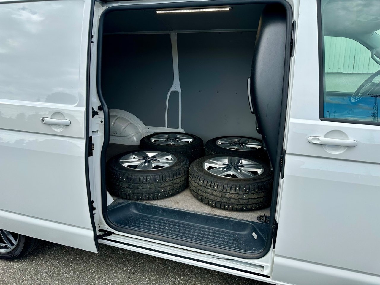 Volkswagen Transporter 2018, bild 5/10