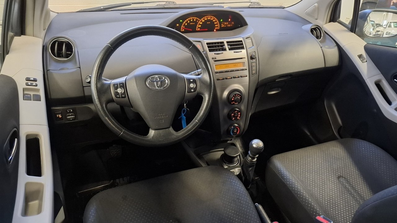 Toyota Yaris 2011, bild 3/21